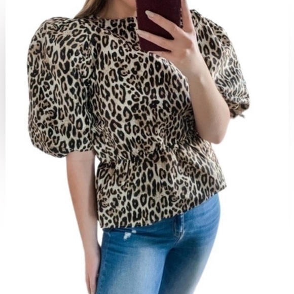 H&M Animal Print Puff Sleeve Peplum Blouse• Size Medium - Picture 1 of 10